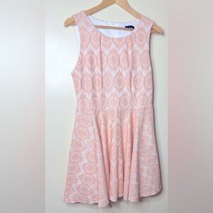Dress Nectar Peach Floral Perforated Fit & Flare Womens Size 6. Built in slip.